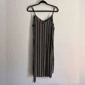 Who What Wear Black and White/Ivory Pin Stripe Sleeveless Dress w/ Tie (Size M)
